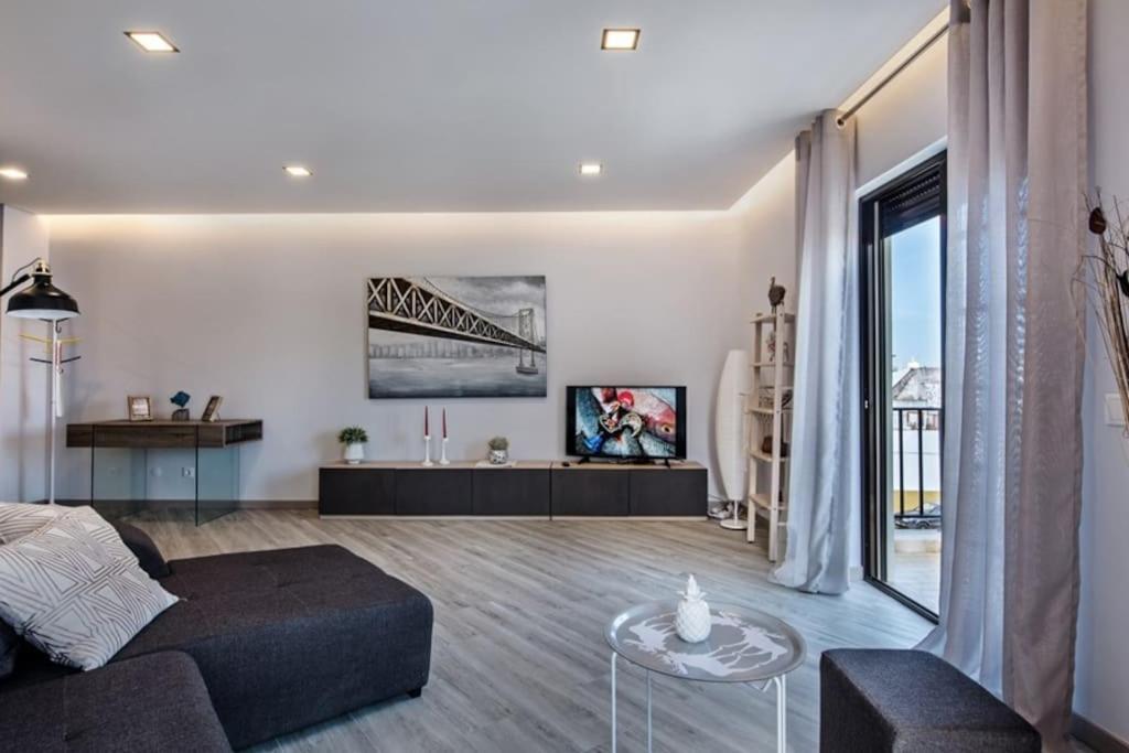 Girassol - Bright, Modern, Well Located Apartment Olhao Exterior photo
